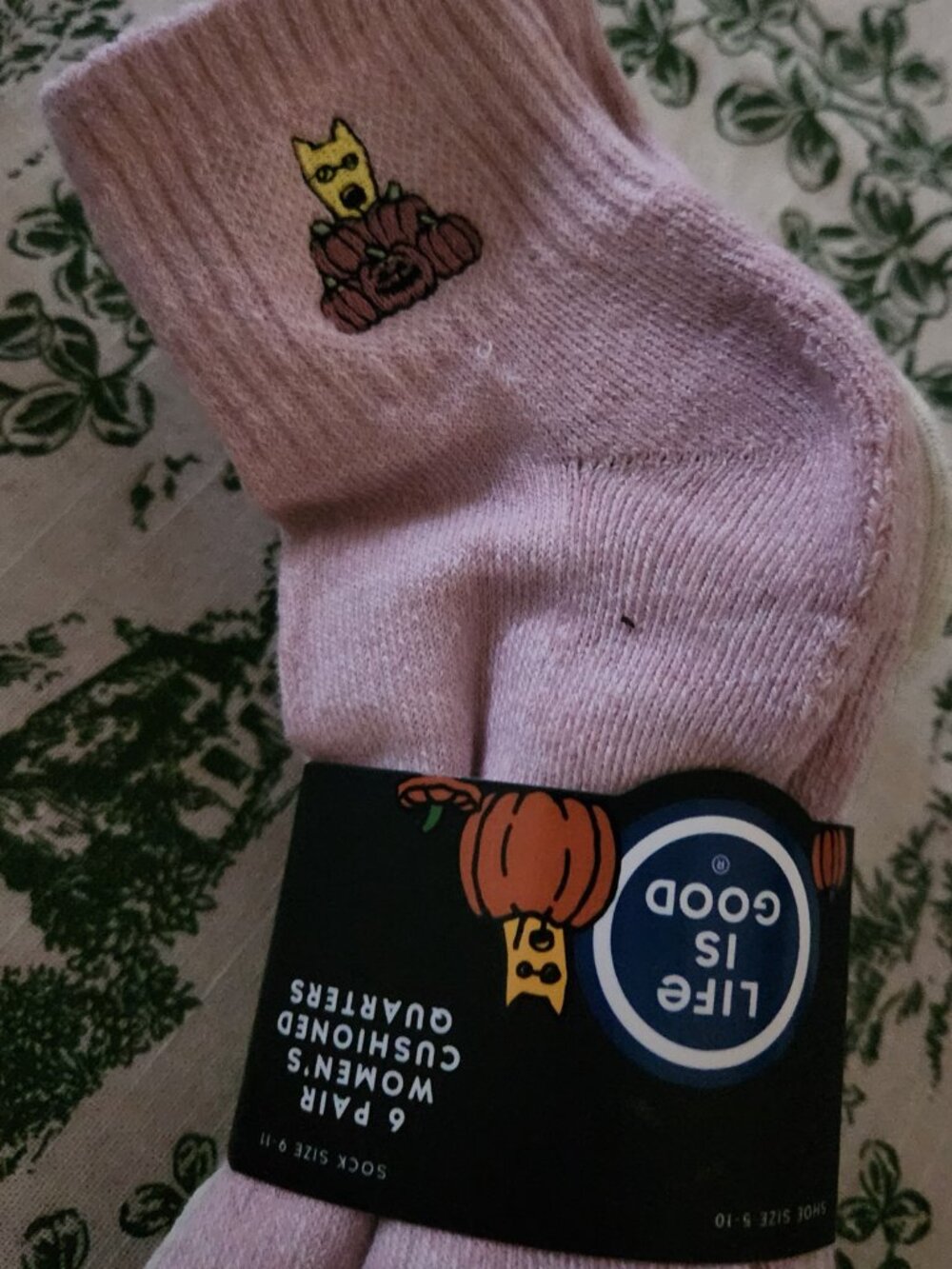 6 Pair Life is Good Cushioned Quarter Socks  Halloween Motif